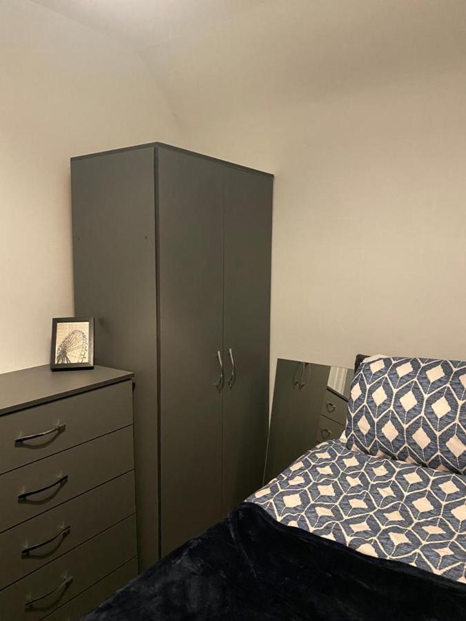 Cosy 3 Bedroom House, Free Parking & Wifi นอตติงแฮม ภายนอก รูปภาพ
