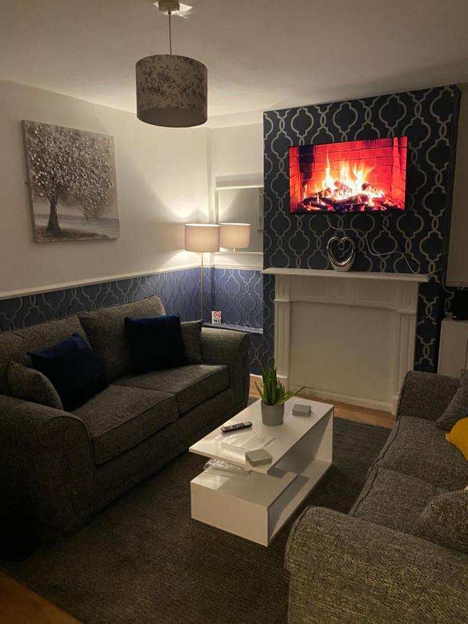 Cosy 3 Bedroom House, Free Parking & Wifi นอตติงแฮม ภายนอก รูปภาพ